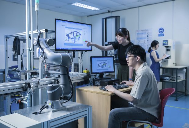 MDIS Students utilising computer software to engineer a device.