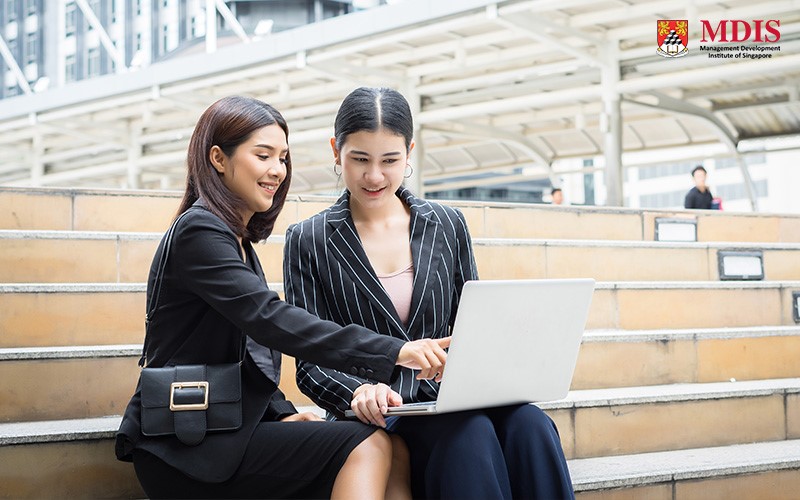 5 Best Ways Singapore Makes Pursuing an MBA Easier - Strong Industry Connections
